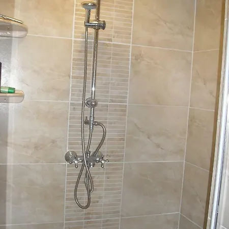 別荘 Marvel-nyaralo イゴル